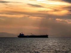 Американската морнарица ја засилува блокадата: 33 бродови вратени