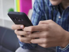 Грција воведува забрана за социјални медиуми за деца под 15 години