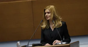 Д-р Михаела Доцова е новата претседателка на бугарскиот парламент