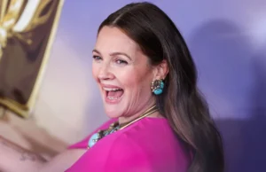 (Видео) „Не носам градник затоа што сум престара за него, не ми е гајле дали градите ми се до колена“