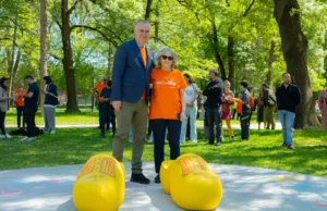 (Фото) Портокалов ден во Градскиот парк: Нов изглед на холандскиот лавиринт