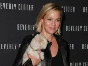 „Ги зголемив градите затоа што сакав да им се допаднам“