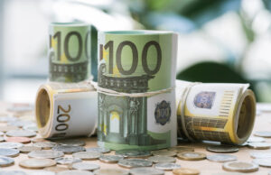 Бројот на милијардери во светот брзо расте, но исто така расте и јазот меѓу богатите и сиромашните