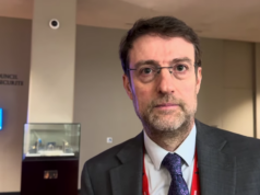 Хоџа: „Албанија го поддржува студентскиот протест во Скопје и бара да не се оспорува уставното право на употребата на албанскиот јазик во РСМ“