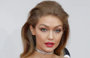 (Фото) Толку шик, а сепак едноставно: Омилената фризура на Џиџи Хадид е помодерна од кога било