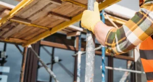 Маж од Тетово крадел железни столбови од викенд куќи во Лешок: го „фатил“ сопственикот