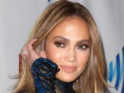 Џенифер Лопез во врска со колега? Сите велат: „Тој е британската верзија на Бен“