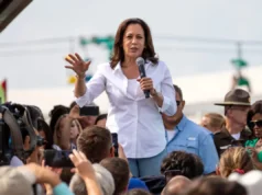 Камала Харис води на анкетите за претседателска номинација на Демократската партија