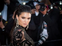 (Фото) Омилената фризура на сите жени е повторно во тренд: Направете ја дома за кратко време