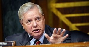 Републикански сенатор убеден дека Трамп ќе употреби „преголема сила“ ако Ормутскиот теснец не биде повторно отворен