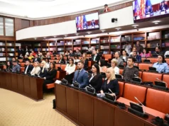 Фокус на менталното здравје: Дебата за улогата на социјалните мрежи кај младите