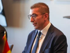 Додека светот најавува нова криза и глад, Мицкоски продолжува да раскажува бајки за „трета економија во Европа”, велат од СДСМ