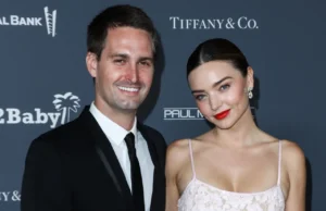 (Видео) Познатата манекенка не забава со милијардерот со кого има три сина