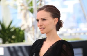 Познатата актерка го очекува своето трето дете на 45-годишна возраст – откако нејзиниот прв брак се распадна