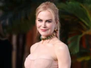 (Фото/Видео) Разводот ја подмлади: Во најубавата проѕирна креација, им покажа на сите дека повеќе не страда