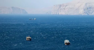 Индија: Два брода под наше знаме нападнати при обид да преминат низ Ормускиот теснец