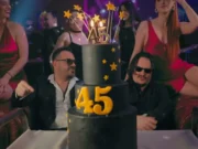 (Видео) Нокаут и Брејк со илјада дилеми за „кризата на средните години“ што го мачат сиот машки свет во – „Дента кога наполнив 45“