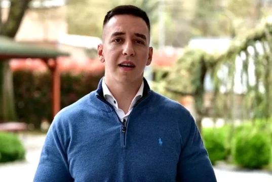 Огњеновиќ: Владата да најде решение и УЈП да ги ослободи студентите од данок за „Work and Travel“