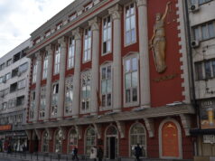 „Вреди“: Петмина министри Албанци во правда, но ДУИ го остави албанскиот јазик надвор од правосудниот испит