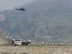 (Видео) Иран: Номадски племиња нападнаа два американски хеликоптери „Блек хок“