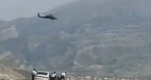 (Видео) Иран: Номадски племиња нападнаа два американски хеликоптери „Блек хок“