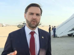 (Видео) Џеј Ди Венс тргна во Пакистан на разговори, испрати порака до Иран: „Ако се обидат да нè изиграат…“