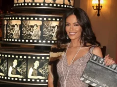 (Видео) Сите гледаат фудбал поради згодната Албанка