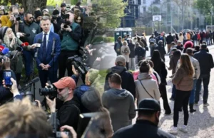 Тиса расте на 135 мандати со 45,71% обработени гласови, Маѓар со благодарност до Унгарија