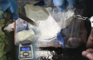 Претрес во Кочани, пронајдена дрога: двајца уапсени