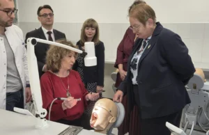 Нова лабораторија за претклинички вежби на Стоматолошкиот факултет, инфраструктурата во високото образование забрзано се модернизира, вели Јаневска