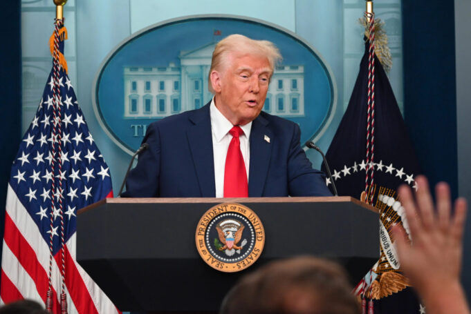 tramp-Depositphotos_785548146_XL