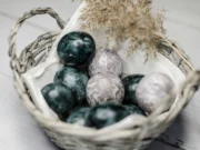 (Видео) Никогаш поубави велигденски јајца за кратко време: совети од „Тик-ток“ што вредат злато