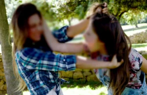 Женска тепачка во Карпош: приведена 18-годишна девојка