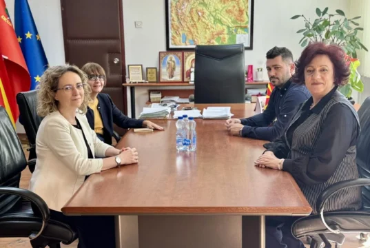 Стаменкоска Трајкоска ја пречека амбасадорката на Романија: Разговарано за идна соработка, со посебен фокус на размени во областа на културата, образованието и локалниот економски развој