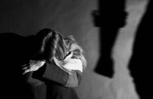 Матурантка по прослава киднапирана и тепана од 40-годишен маж со кого била во врска