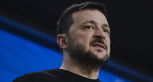 Зеленски до Белорусија: Мора да бидете во добра форма ако нè нападнете