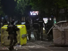 23 лица се приведени доцна синоќа поради напад врз полицајци во Белград