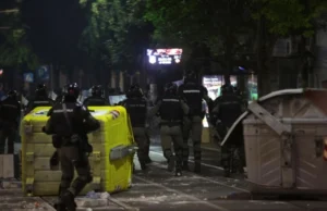 23 лица се приведени доцна синоќа поради напад врз полицајци во Белград