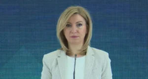 Владата ја турка државата во финансиска бездна со нови задолжувања, рече Кузеска од СДСМ