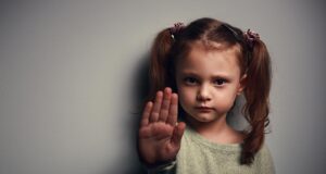 Четири случаи на семејно насилство за едно деноноќие, тепани се и деца