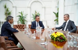 Мицкоски, Касами и Меџити на средба за употребата на јазиците при полагање на правосудниот испит