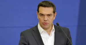 (Видео) Ципрас се враќа во политиката: поранешниот грчки премиер ќе претстави нова партија