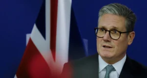 Стармер: „Ова боли“