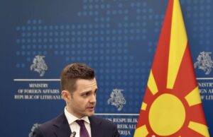 Муцунски се фали со пари кои ги добија сите кандидати од ЕУ, прашањето е колку пари губиме, велат од СДСМ