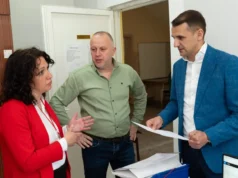 Велковски во посета на Центарот за социјална работа во Велес: Помошта да стигне до оние на кои им е најпотребна