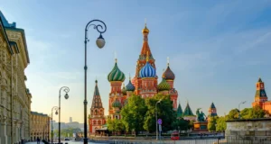Украинците го прекршија примирјето, ние возвративме со иста мера, вели Русија