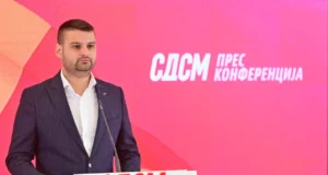 (Видео) Димитријевиќ: Мицкоски брза на избори од страв од истрагите што доаѓаат по падот на Орбан