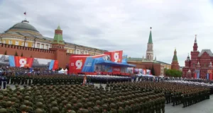Долгогодишен дописник на Би-Би-Си од Москва: Овогодишната парада беше сосема поинаква