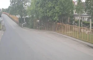 (Видео) Се урна дел од мостот меѓу Хрватска и БиХ кај граничниот премин Градишка