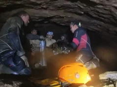 (Фото) Еден извлечен, четворица заробени во пештера во Лаос по неуспешна потрага по злато
